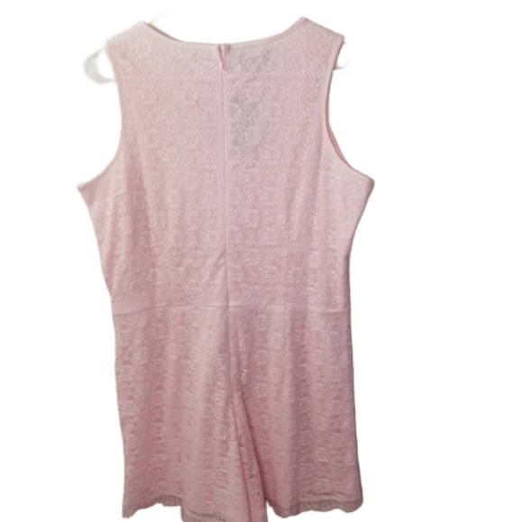 BEBE Pale Pink Lace Romper NWT - Picture 4 of 7